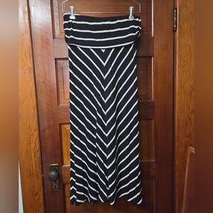 NWT Neesha Black & White Striped Foldover Waist Maxi Skirt Sz XS